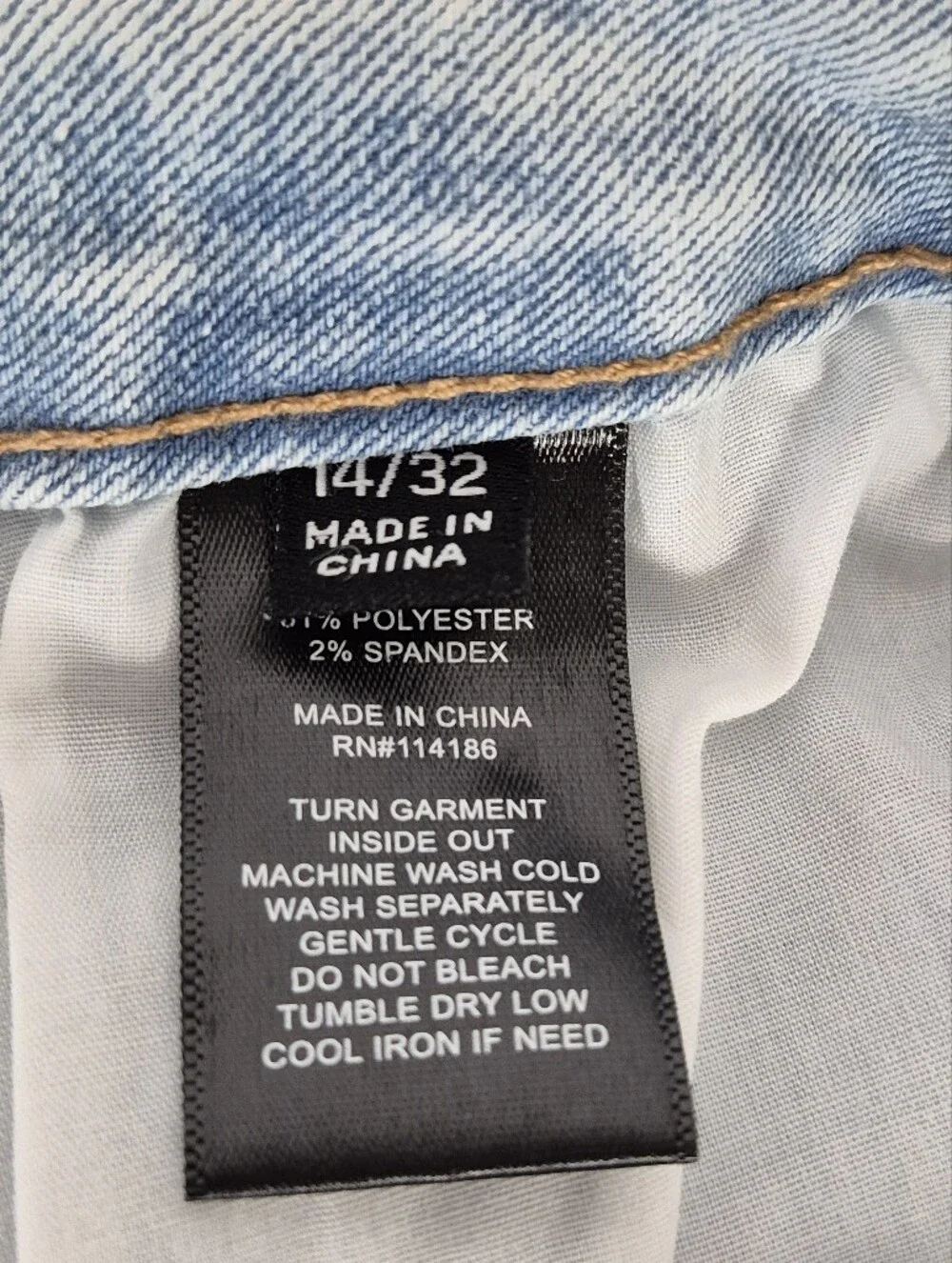 Frye High-Rise Cuffed Crop Plus Size Jeans in Stevie Light Wash - Size 14/32